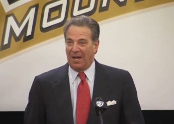 Paul Pelosi marito di Nancy (Youtube)