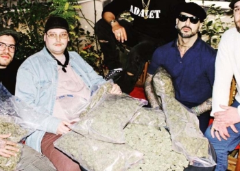 Fabrizio Corona testimonial di cannabis light (Foto: Instagram)