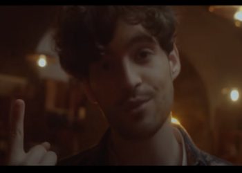 Matteo Faustini nel video di 1+1