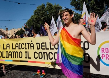 Cristo LGBT al Gay Pride