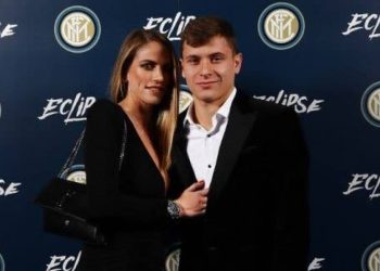Nicolò Barella con la moglie Federica Schievenin (da Facebook)