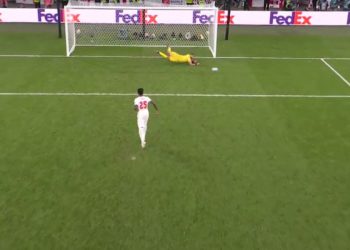 Rigore Donnarumma parato nella finale degli Europei 2020