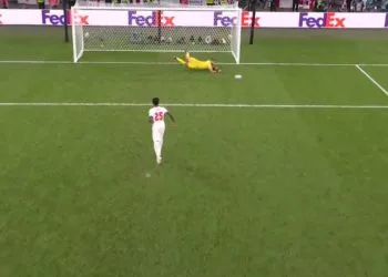 Rigore Donnarumma parato nella finale degli Europei 2020