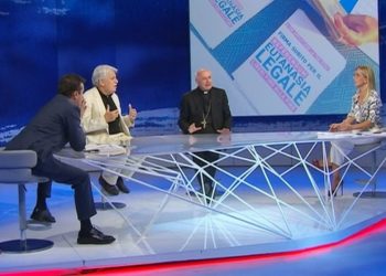 Luigi Manconi e monsignor Vincenzo Paglia (In Onda, 2021)