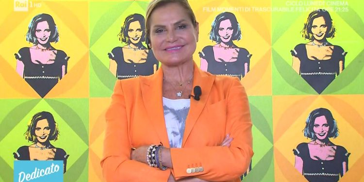Simona Ventura a Dedicato