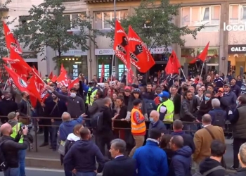 Cgil contesta a Milano (Foto: da Local Team, YouTube)