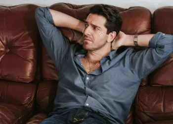 Giampaolo Morelli è L'ispettore Coliandro (Rai)