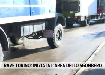 Rave party a Torino (Storie Italiane, 2021)