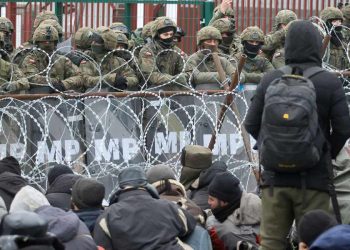 Migranti al confine con la Polonia