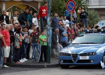 Dopo un agguato di Camorra a Secondigliano (Napoli) (LaPresse)