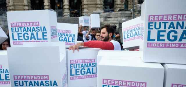 eutanasia radicali firme referendum 1 lapresse1280 640x300