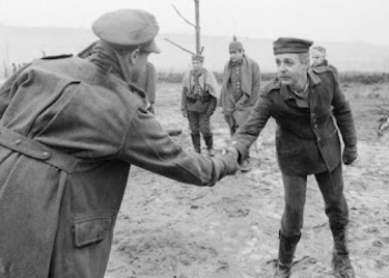 Paul McCartney nel video di Pipes of peace