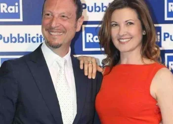 Amadeus e Giovanna Civitillo
(Foto: web)