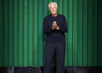 Armani, sfilata Milano