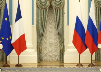 Emmanuel Macron e Vladimir Putin (Foto: 2022, LaPresse)