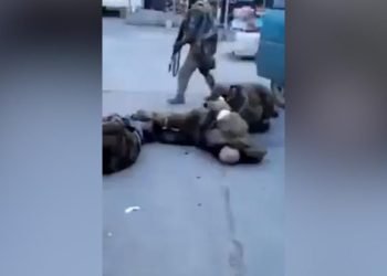 Soldati russi gambizzati (screen video)