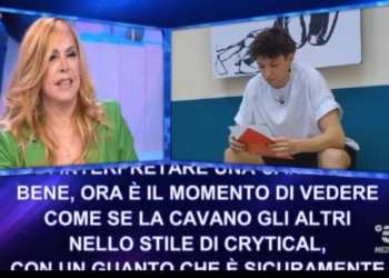 Luigi vs. Crytical, Amici 21