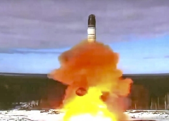 Il nuovo missile intercontinentale balistico russo Sarmat (LaPresse)