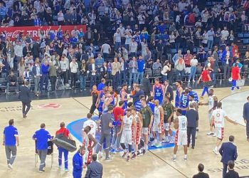 Diretta Anadolu Efes Milano (77-65): Olimpia ko in gara-3, serie playoff 1-2 (da Facebook)