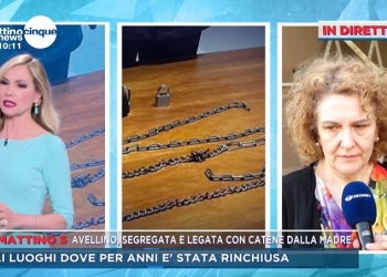 Segregata in casa ad Avellino (screen da Mattino5)