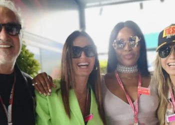 Flavio Briatore con Elisabetta Gregoraci, Naomi Campbell e Heidi Klum (Foto: Instagram)
