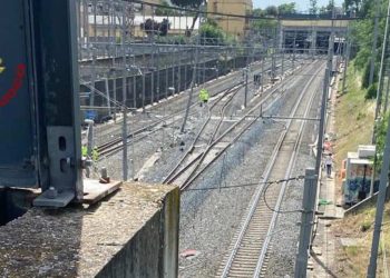 Treno deragliato a Roma