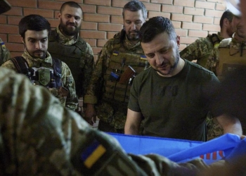 Zelensky nel Donbass