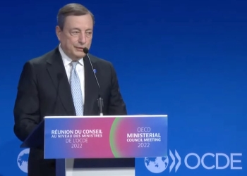 Draghi all'OCSE