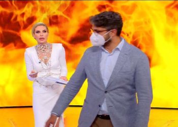 Ilary Blasi assistente Isola dei Famosi