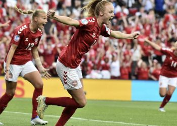 Euro donne 2022, Danimarca vd Finlandia