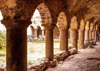 Lipari, Chiostro benedettino (foto dal web)