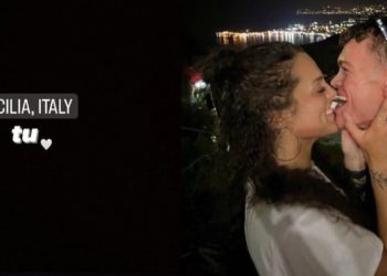 Blanco, bacio con la fidanzata Martina Valdes (Foto: Instagram)