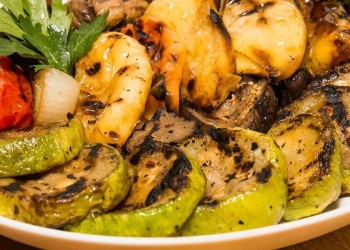 Dieta vegetariana aumenta il rischio di frattura dell'anca, lo studio