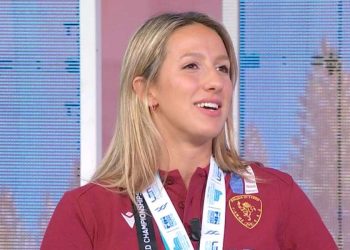 Lucrezia Ruggiero, nuoto sincronizzato (Unomattina Estate, 2022)