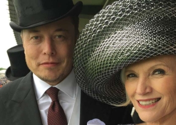 Elon Musk e la madre Maye (Instagram)