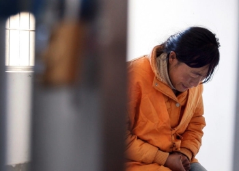 Repressione cinese in Tibet: donna in cella a Lhasa (LaPresse)