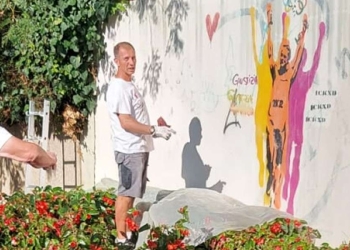 Il murales a Lecco dedicato ad Alex Schwazer (LaPresse)