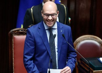 Fontana Pres. Camera