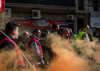 Sciopero della Cgt in Francia (LaPresse)