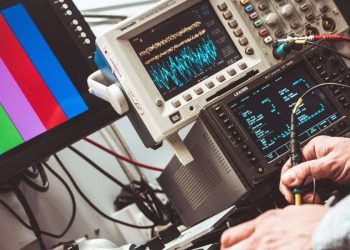 Studio: le onde cerebrali comunicano su due frequenze, FM e AM (Pexels)