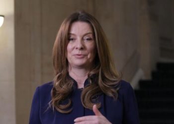 Gillian Keegan, ministro dell'Educazione in Uk (screen da video)