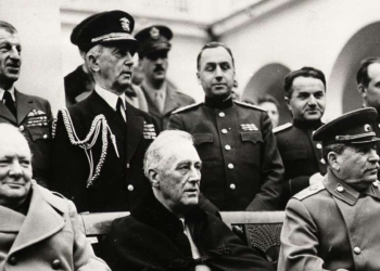 1945: Churchill, Roosevelt e Stalin a Jalta (LaPresse)