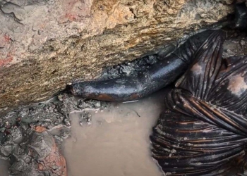 Una delle statue di bronzo rinvenute a San Casciano nel fango (Youtube)