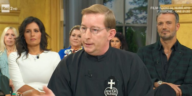 Padre Davide Costalunga (I Fatti Vostri, 2022)