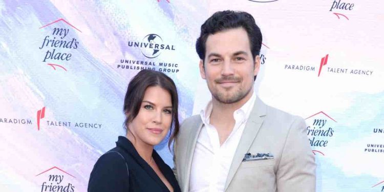 Nichole, Gustafson, moglie Giacomo Gianniotti