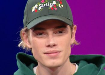 Biondo (Generazione Z, 2022)