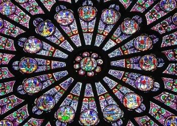 Rosone di Notre-Dame a Parigi (foto dal web)