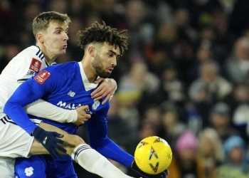Calciomercato Roma - Diego Llorente (Leeds) in un match di EFL Cup (Foto LaPresse)
