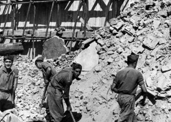 Bombe alleate su Milano nel 1943 (LaPresse)