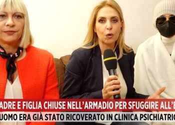 Madre figlia armadio